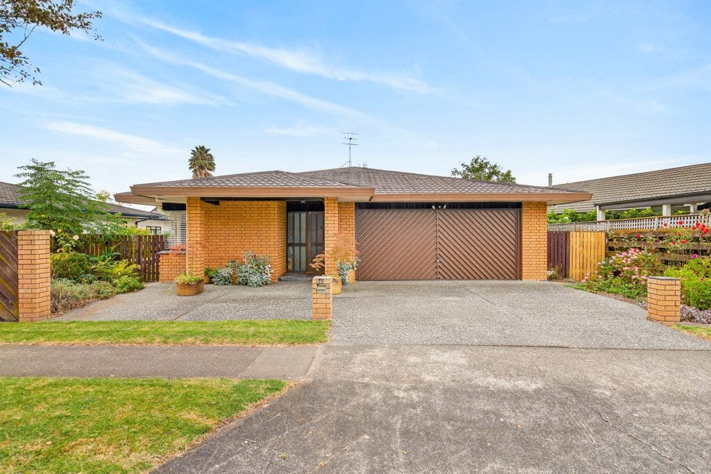40 Hetley Crescent, Taradale, Napier - Carousel 1