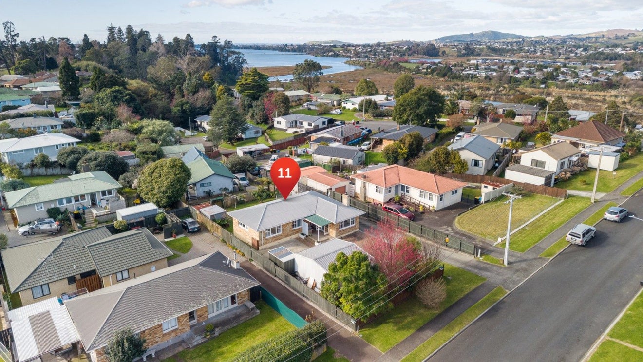 11 Waimapu Street, Greerton, Tauranga - Carousel 2