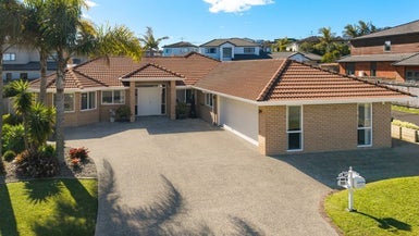 20 Glen Bay Close, Pinehill, Auckland - Carousel 1