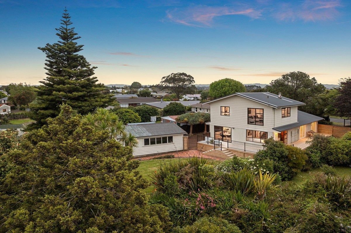 111 Sandspit Road, Waiuku, Waiuku - Carousel 1