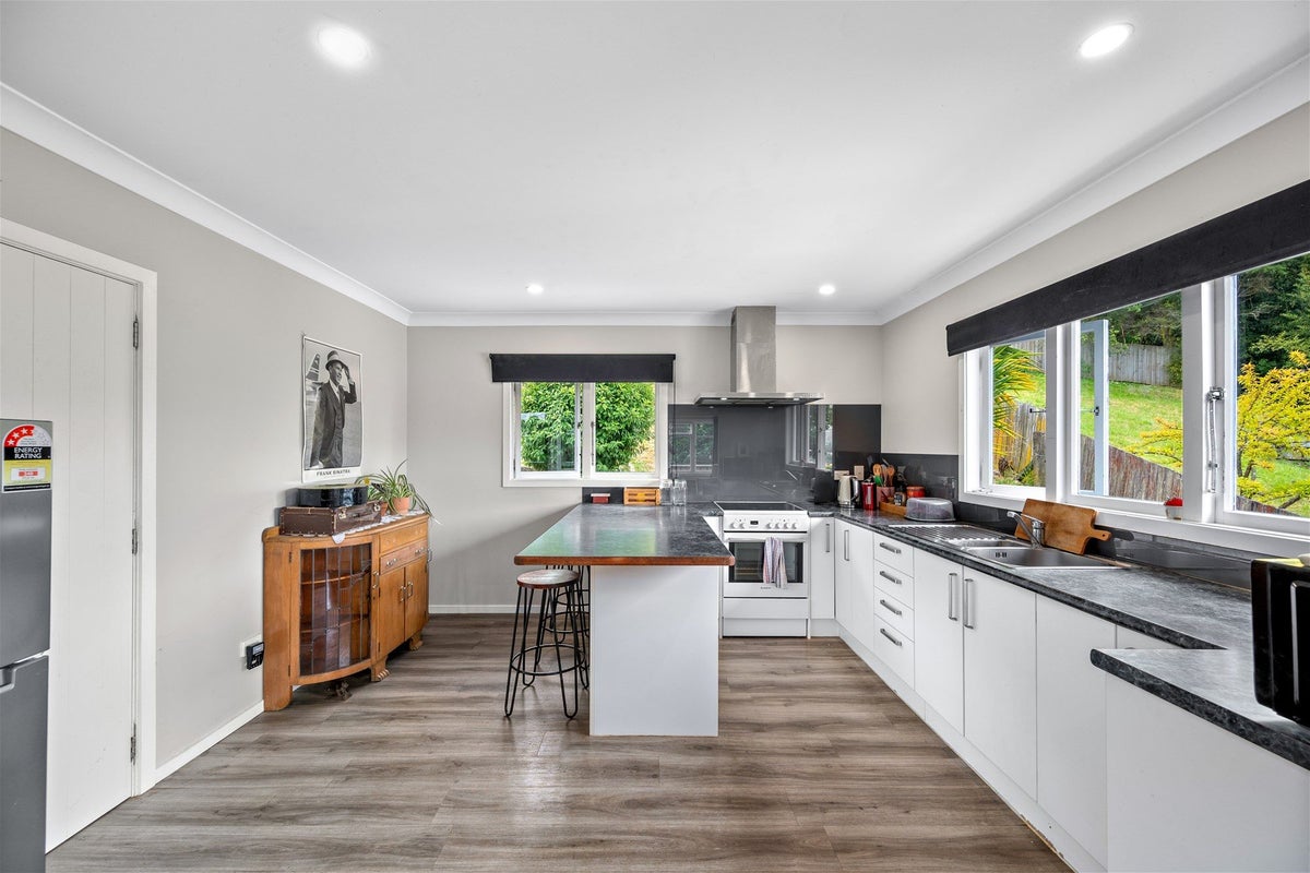 8 Lucas Terrace, Stepneyville, Nelson - Carousel 1