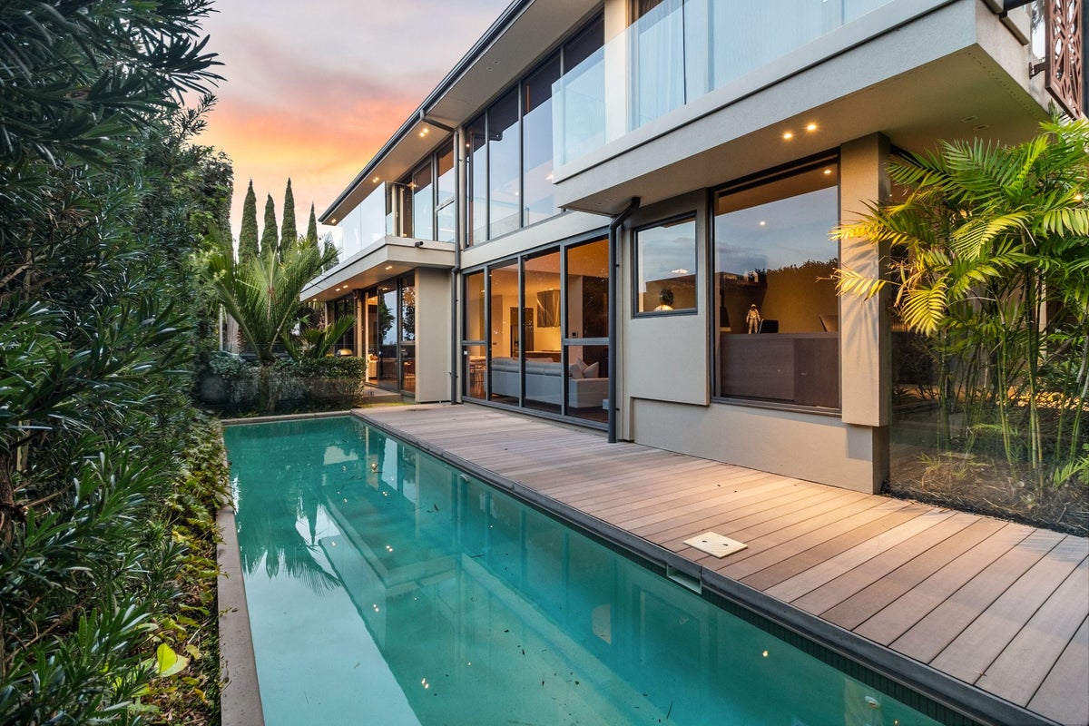 36 Dudley Road, Mission Bay, Auckland - Carousel 1
