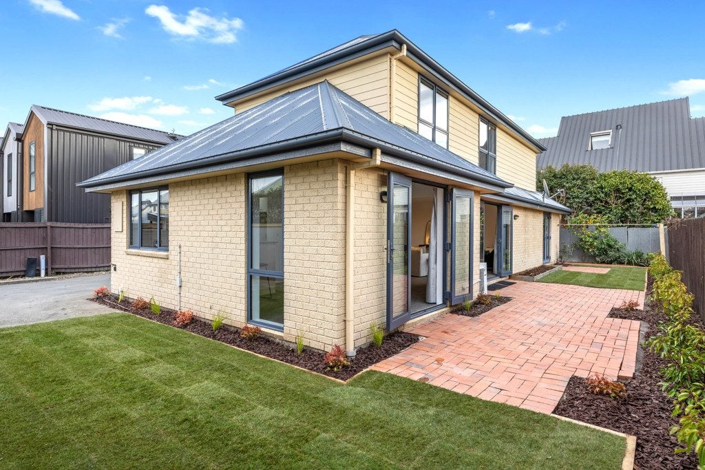 111A Edgeware Road, St Albans, Christchurch - Carousel 1