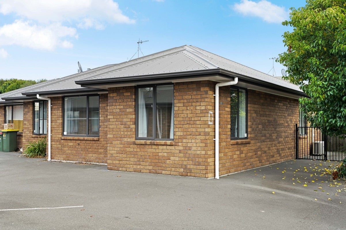 1/240 Old Farm Road, Hillcrest, Hamilton - Carousel 2