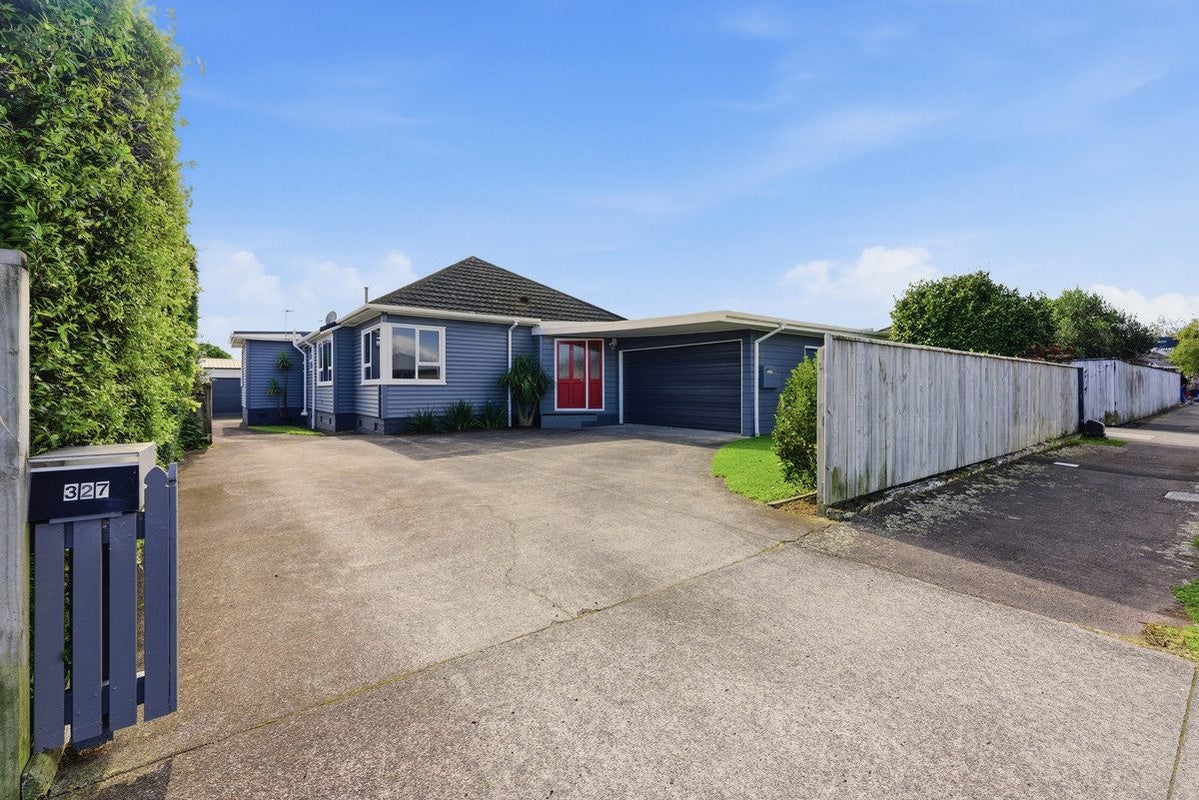 327 Carrington Street, Vogeltown, New Plymouth - Carousel 29