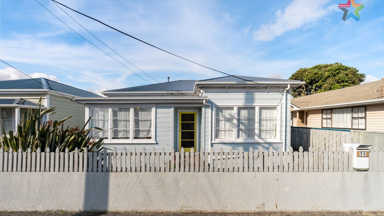 24 Tory Street, Petone, Lower Hutt - Carousel 1