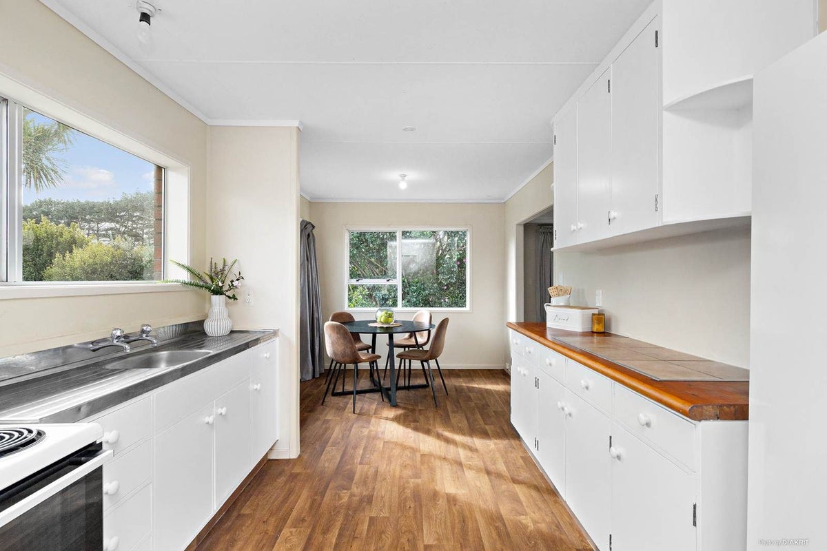 2633 Awhitu Road, Waiuku - Carousel 1