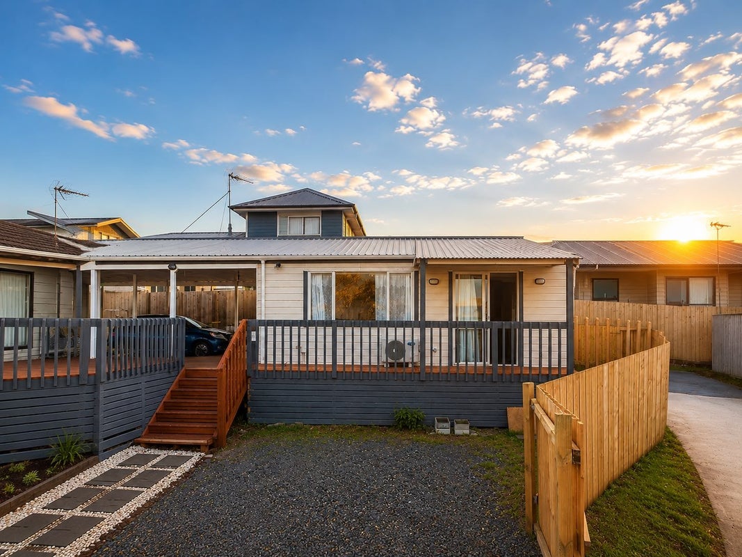 6 Holborn Place, Papatoetoe, Auckland - Carousel 1