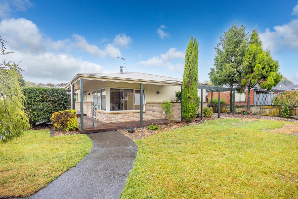 9 Cromwell Drive, Fitzroy, Hamilton - Carousel 1