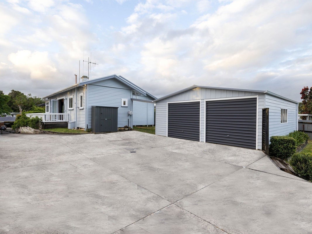 19 Kiwi Avenue, Forest Lake, Hamilton - Carousel 2