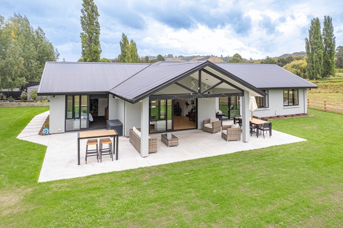 52 Delhi Avenue, Aramoho, Whanganui - Carousel 1