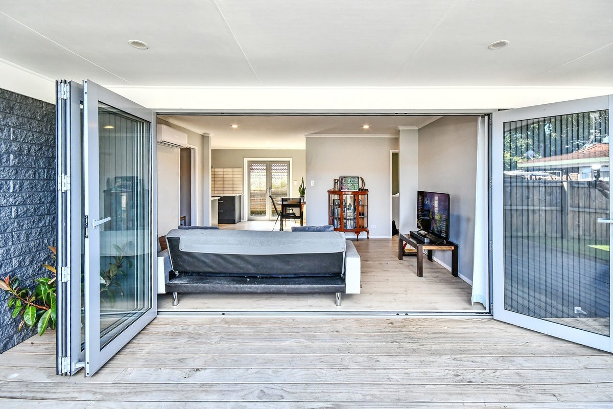 2/168 Panama Road, Mount Wellington, Auckland - Carousel 16