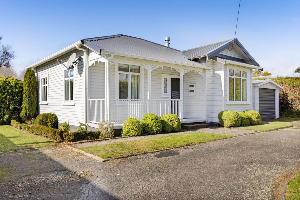 126 Miranda Street, Stratford, Stratford - Carousel 1