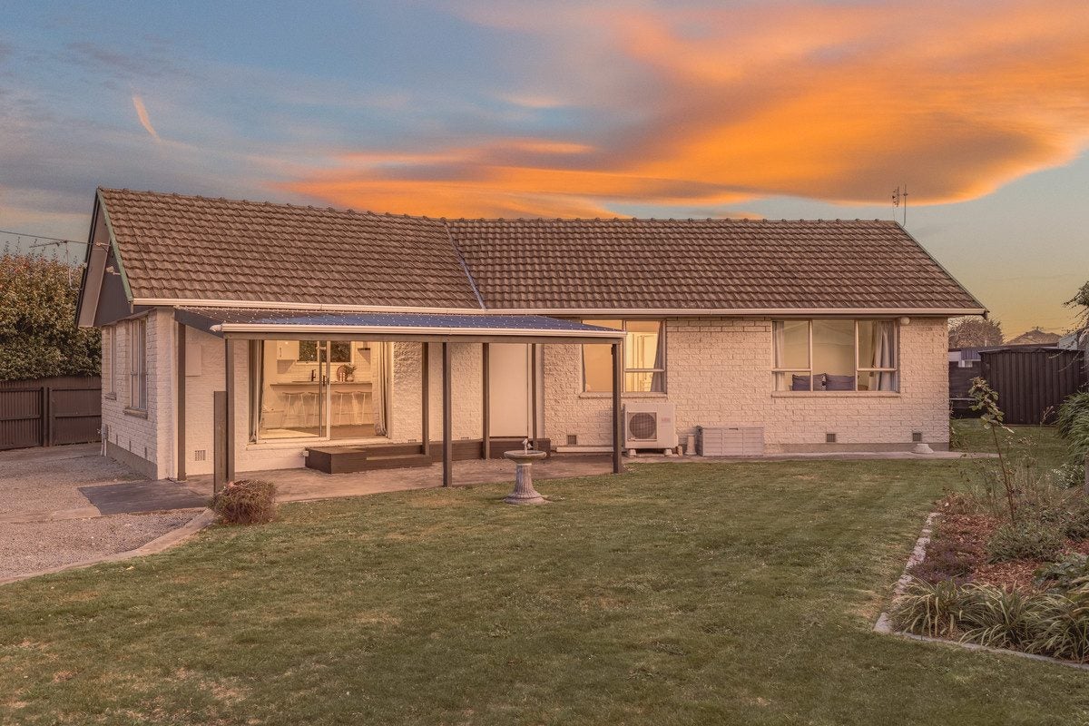 96A Springs Road, Hornby, Christchurch - Carousel 1