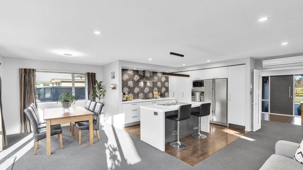 14 Bernice Crescent, Yaldhurst, Christchurch - Carousel 2
