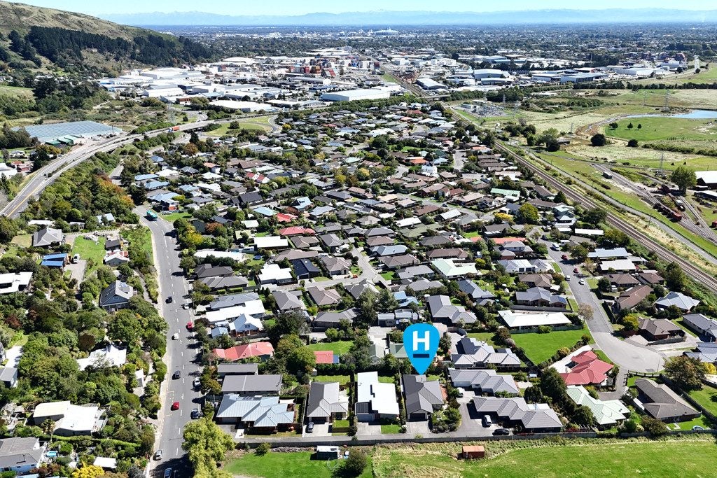 4 Cordelia Lane, Heathcote Valley, Christchurch - Carousel 19