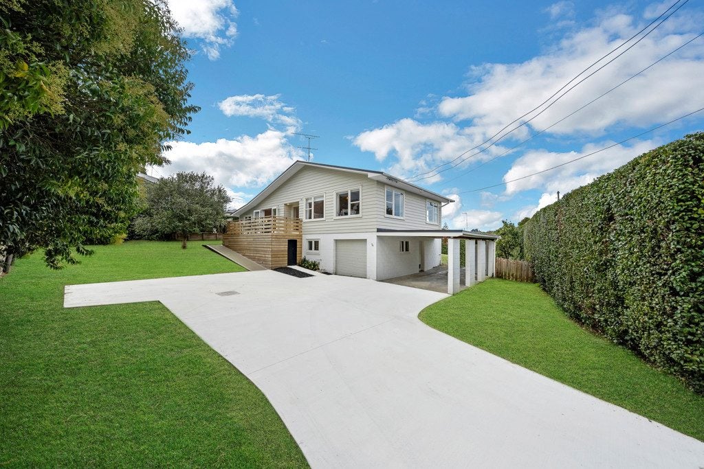 56 Nelson Street, Howick, Auckland - Carousel 1
