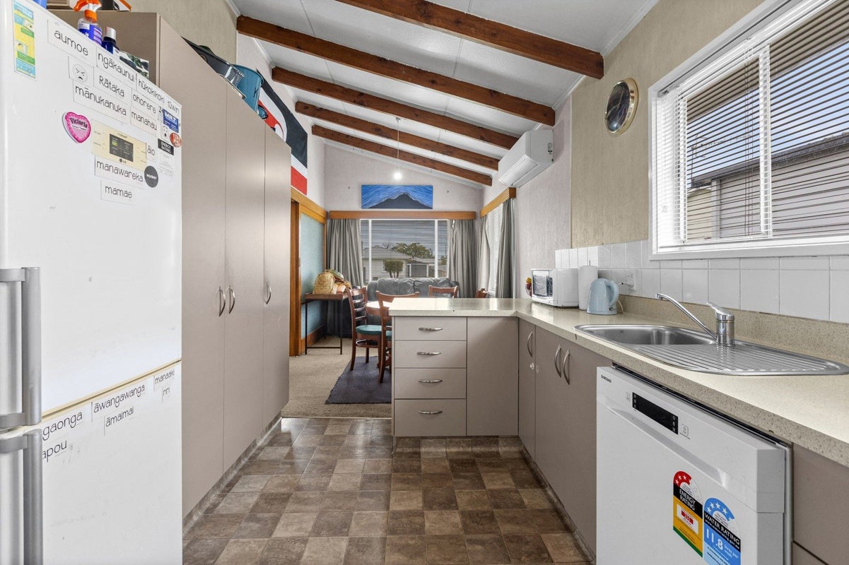 19 Hitchings Avenue, Onekawa, Napier - Carousel 2