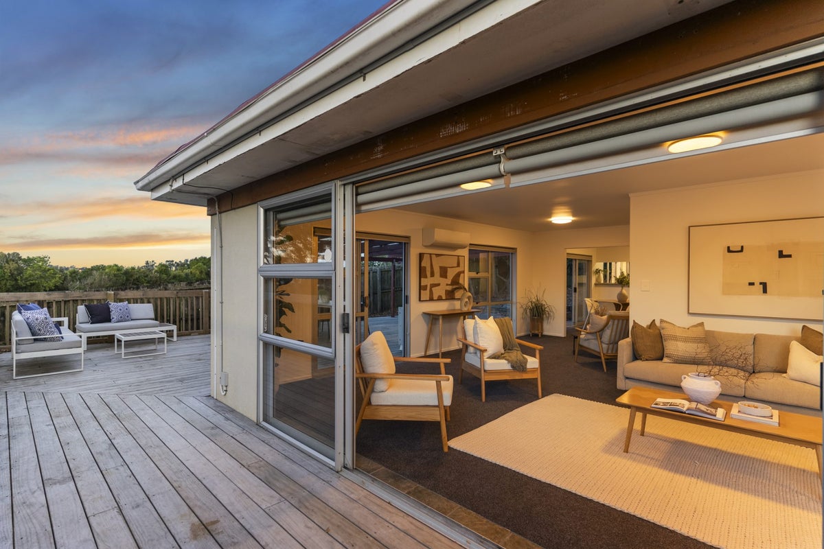 4/89 Birkdale Road, Birkdale, Auckland - Carousel 2