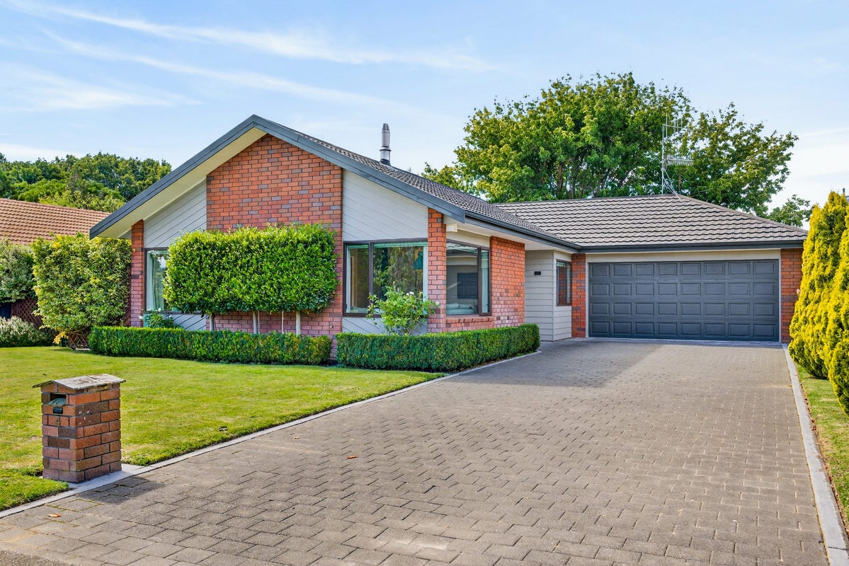 4 Hyatt Grove, Greenmeadows, Napier - Carousel 1