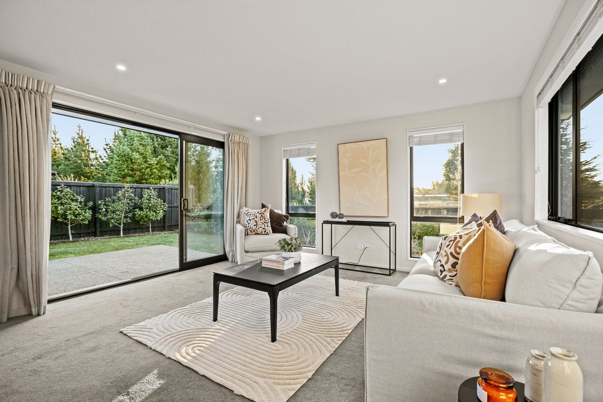49 Quinn Crescent, Woodend, Woodend - Carousel 2