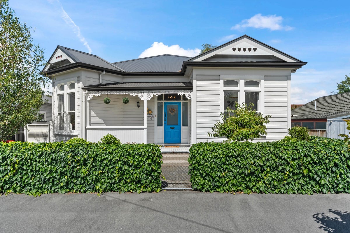 51 Cole Street, Masterton - Carousel 1