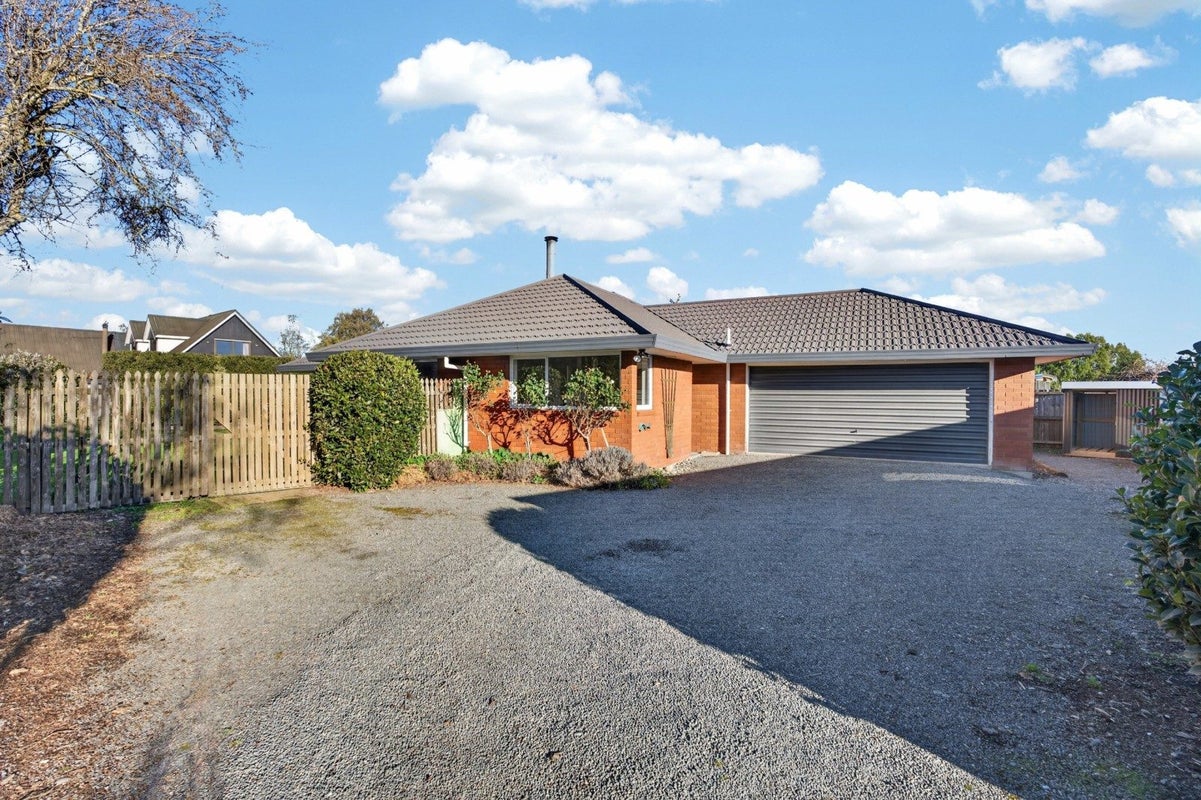 18 McLaughlins Road, Darfield, Darfield - Carousel 18