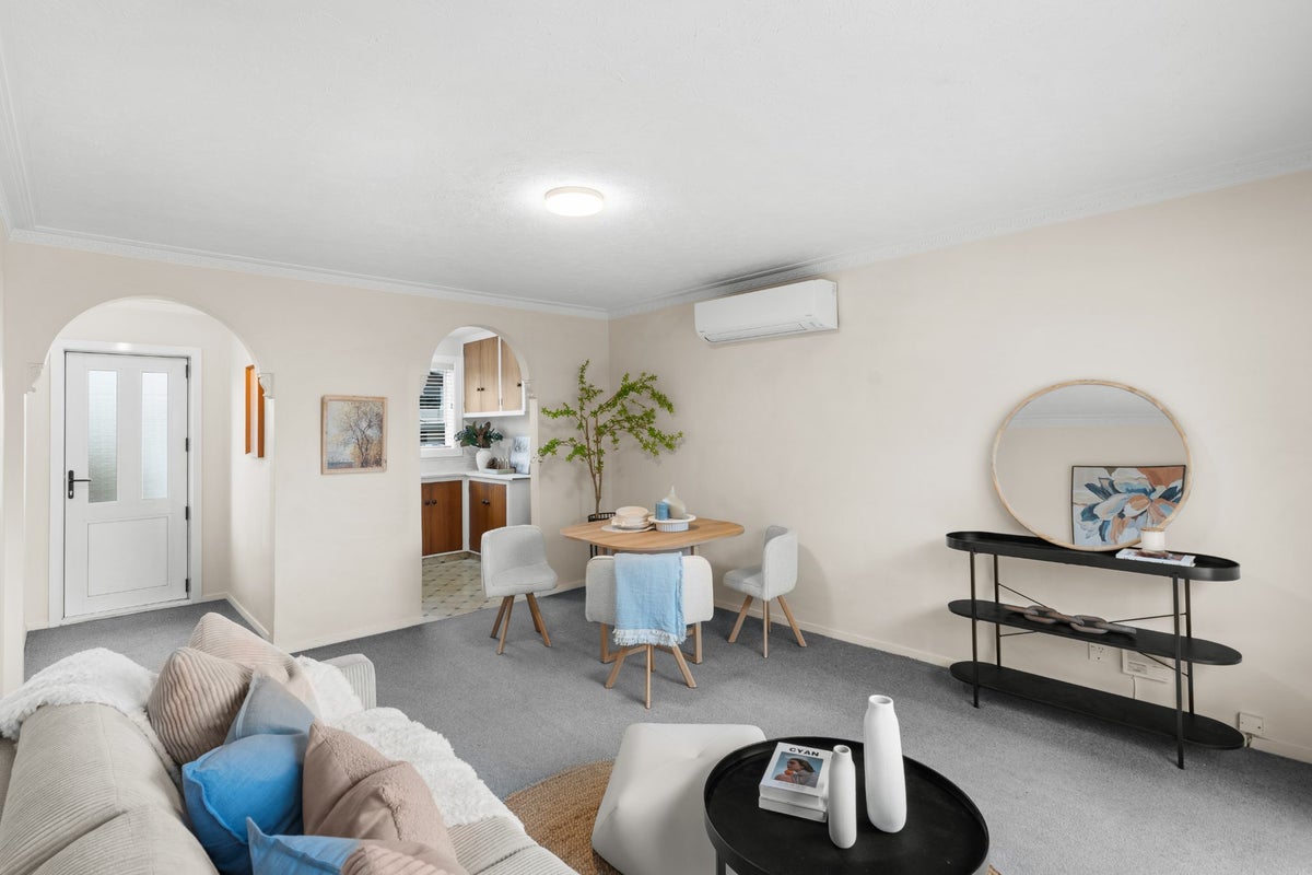 1/18 Sawtell Place, Northcote, Christchurch - Carousel 2