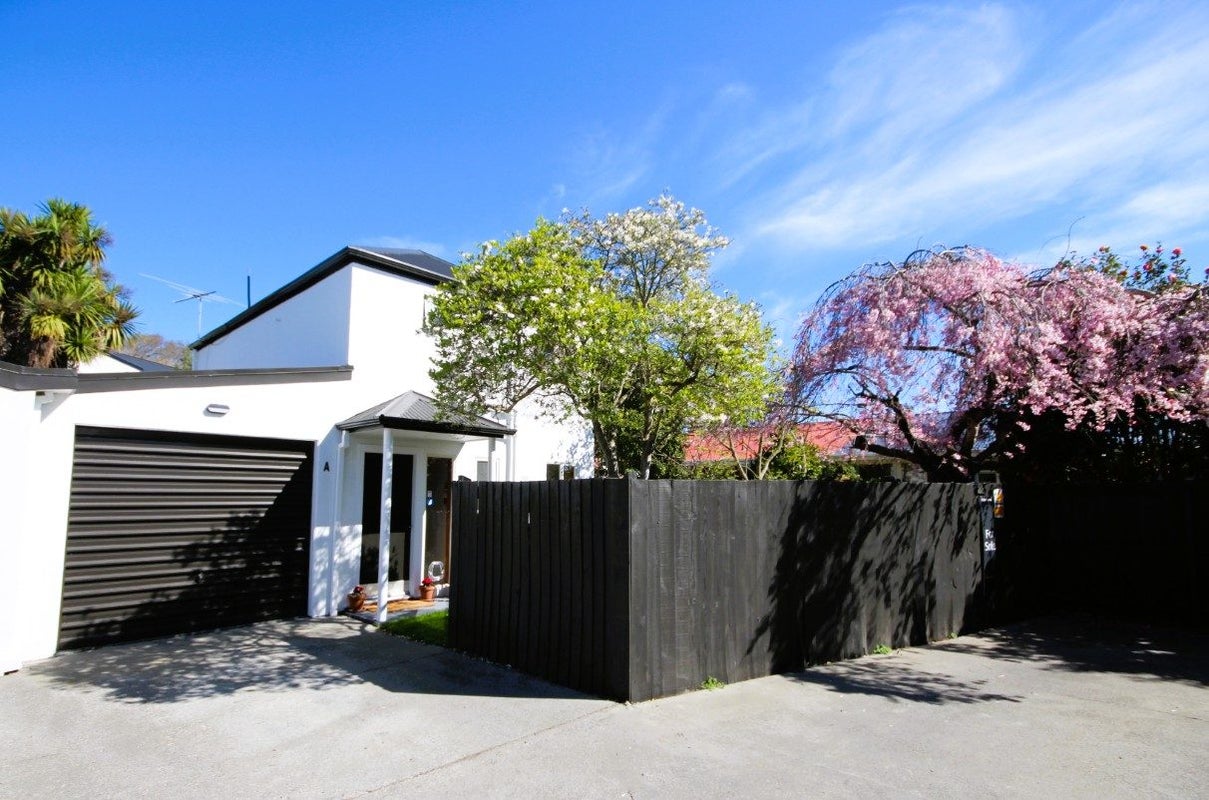 2/24 Buffon Street, Waltham, Christchurch - Carousel 1