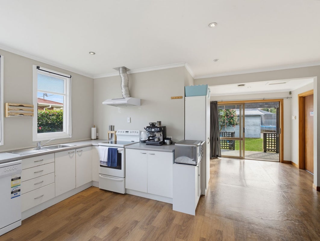 15 Smitheram Street, Allenton, Ashburton - Carousel 2