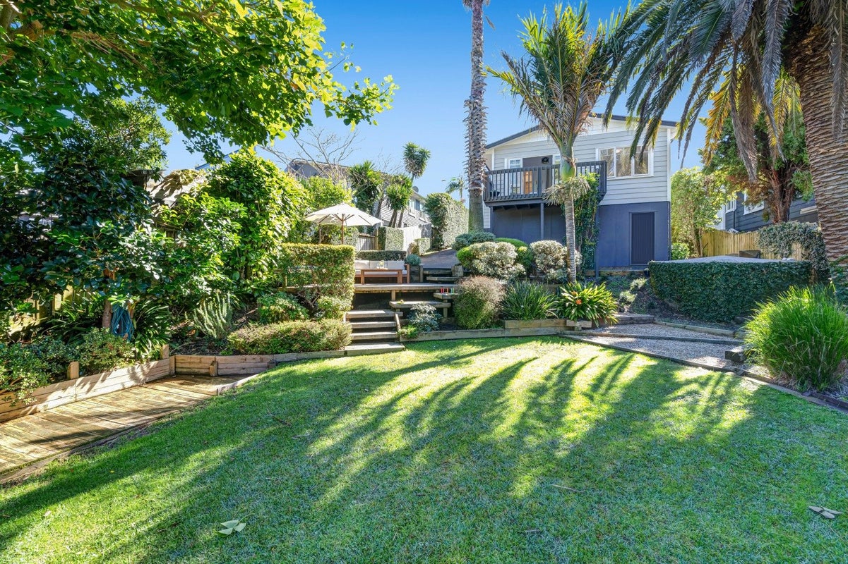 65 Vipond Road, Stanmore Bay, Whangaparaoa - Carousel 1