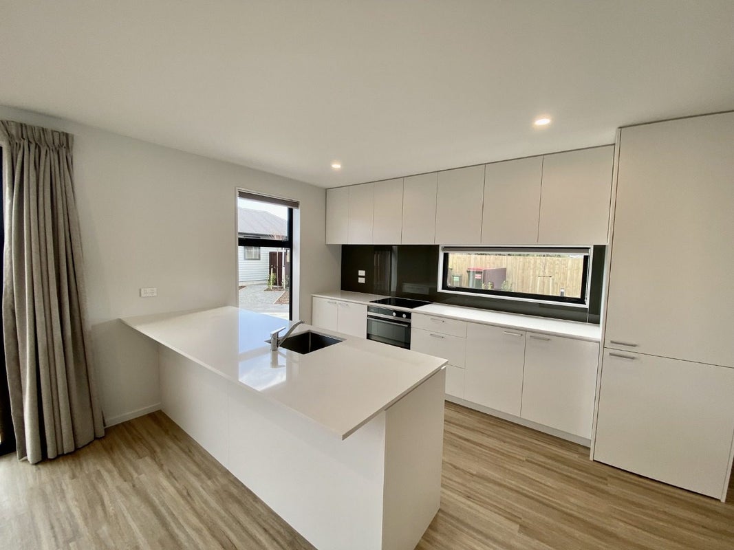 2/58 Bamford Street, Woolston, Christchurch - Carousel 2