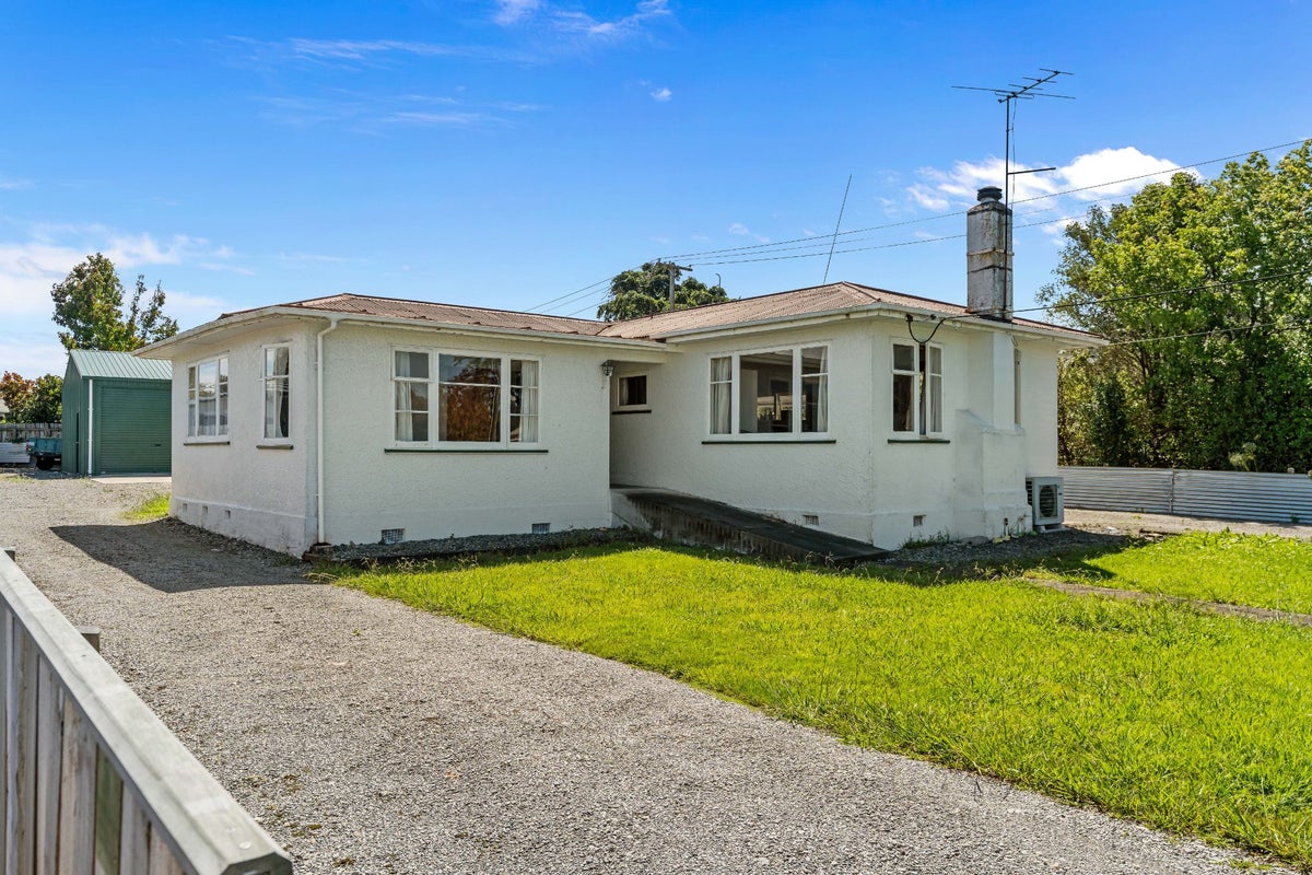 32 French Street, Lansdowne, Masterton - Carousel 1