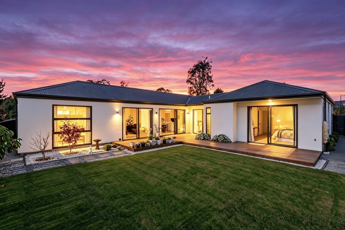 27 Irvines Track, Halswell, Christchurch - Carousel 1
