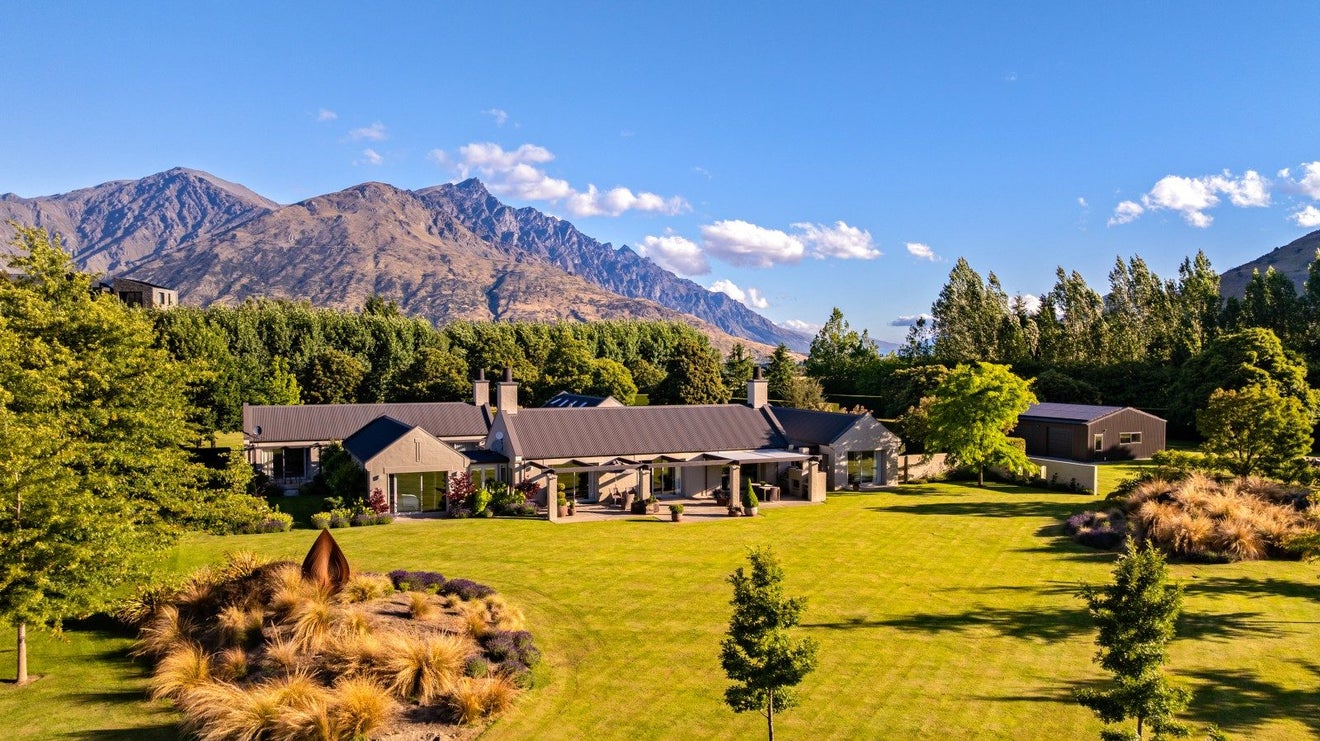 112 Domain Road, Speargrass Flat, Queenstown - Carousel 2