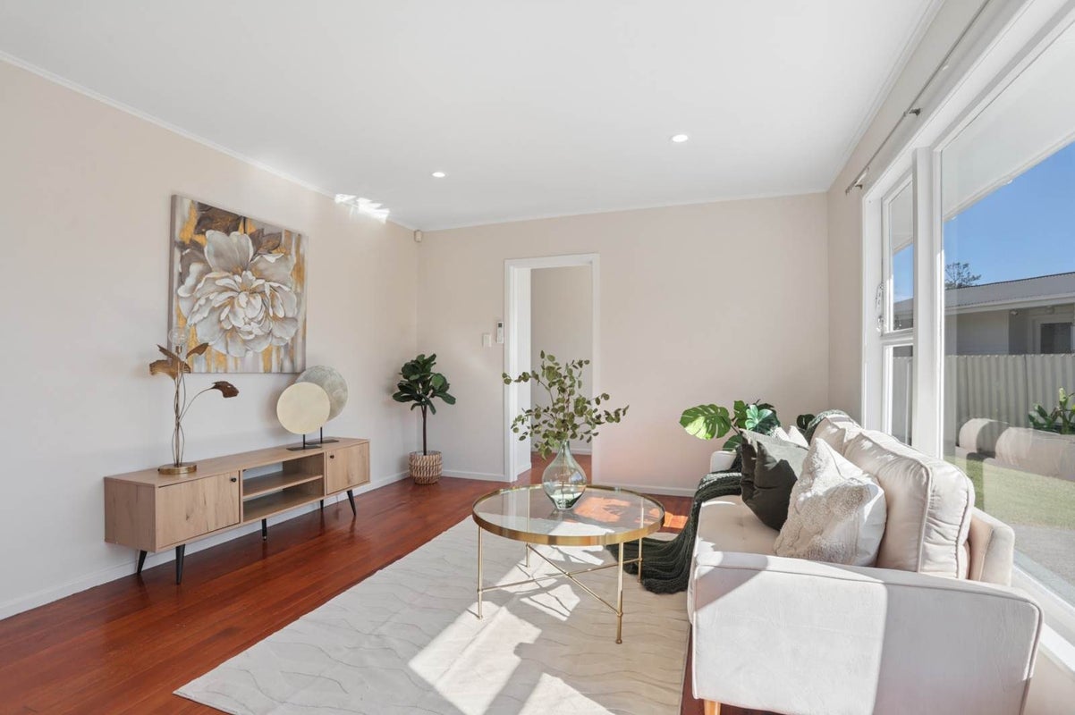 109 Vodanovich Road, Te Atatu South, Auckland - Carousel 2