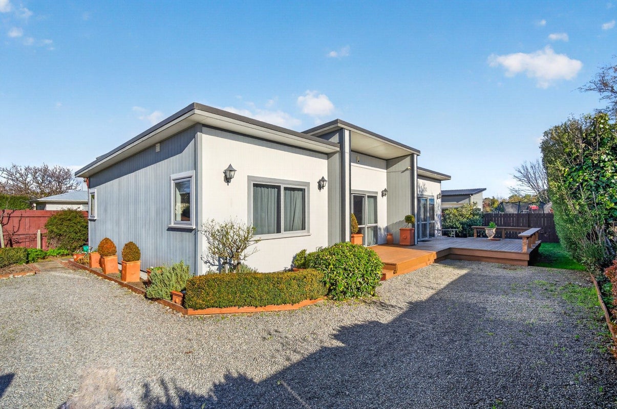 34 Dublin Street, Martinborough - Carousel 1