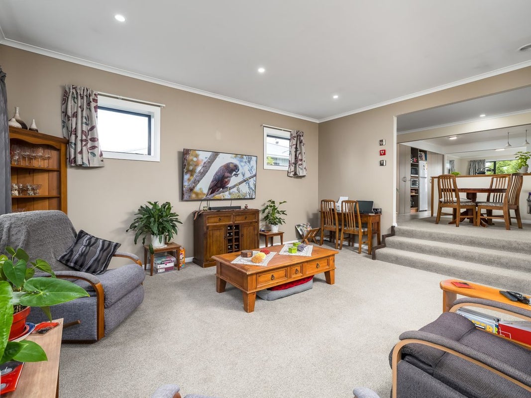 3 Holmes Street, Waimate, Waimate - Carousel 1