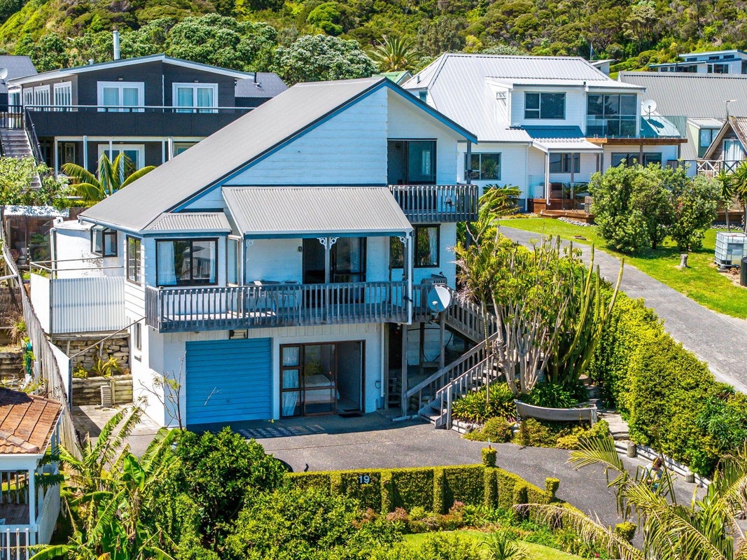 19 Du Fresne Place, Russell, Russell - Carousel 1