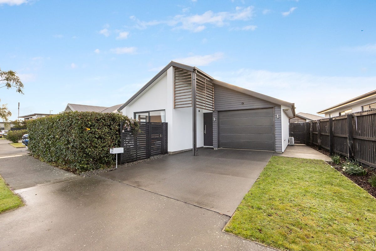 7 Gartrell Road, Wigram, Christchurch - Carousel 1
