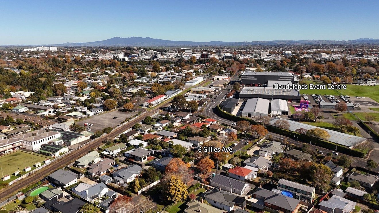 6 Gillies Avenue, Claudelands, Hamilton - Carousel 1
