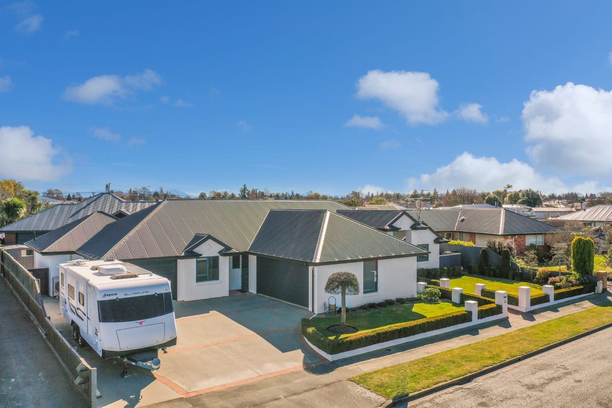 4 Hight Place, Tinwald, Ashburton - Carousel 1