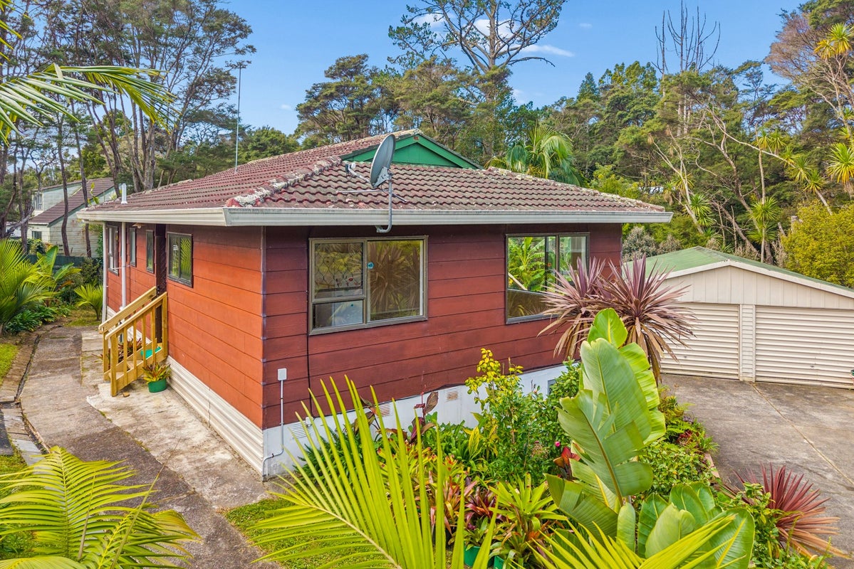 12 Sonnenberg Way, Titirangi, Auckland - Carousel 1