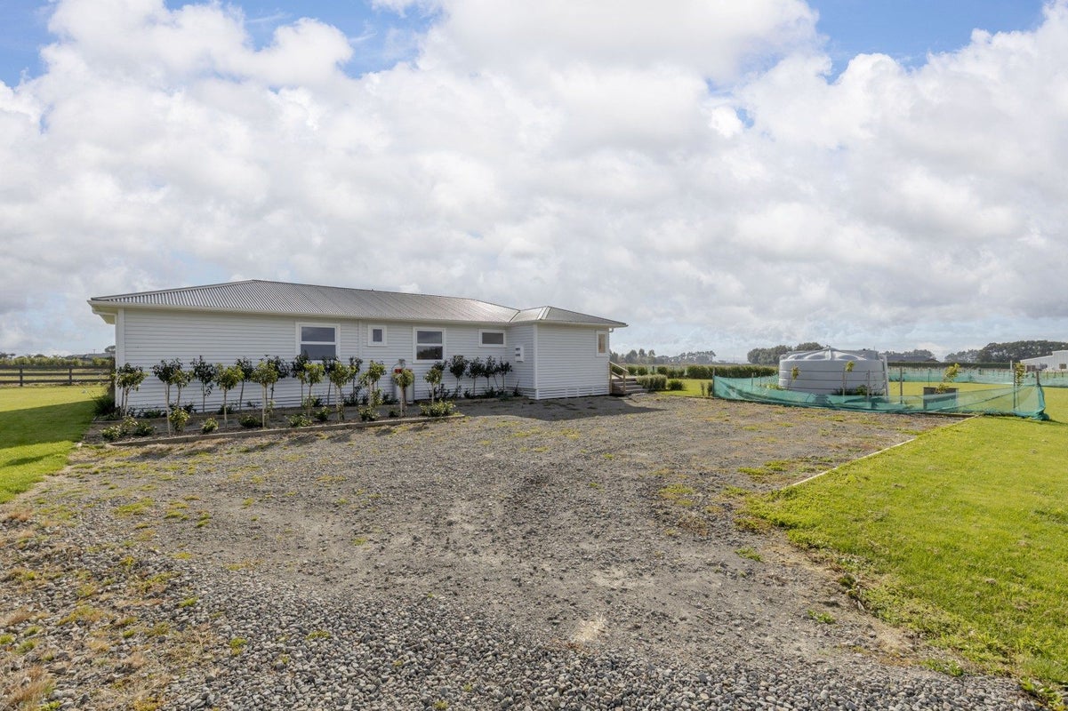 29 Matarikoriko Road, Brixton, Waitara - Carousel 42
