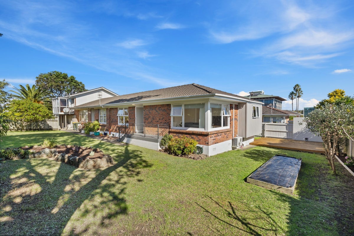 3/4 Ngaio Street, Takapuna, Auckland - Carousel 1
