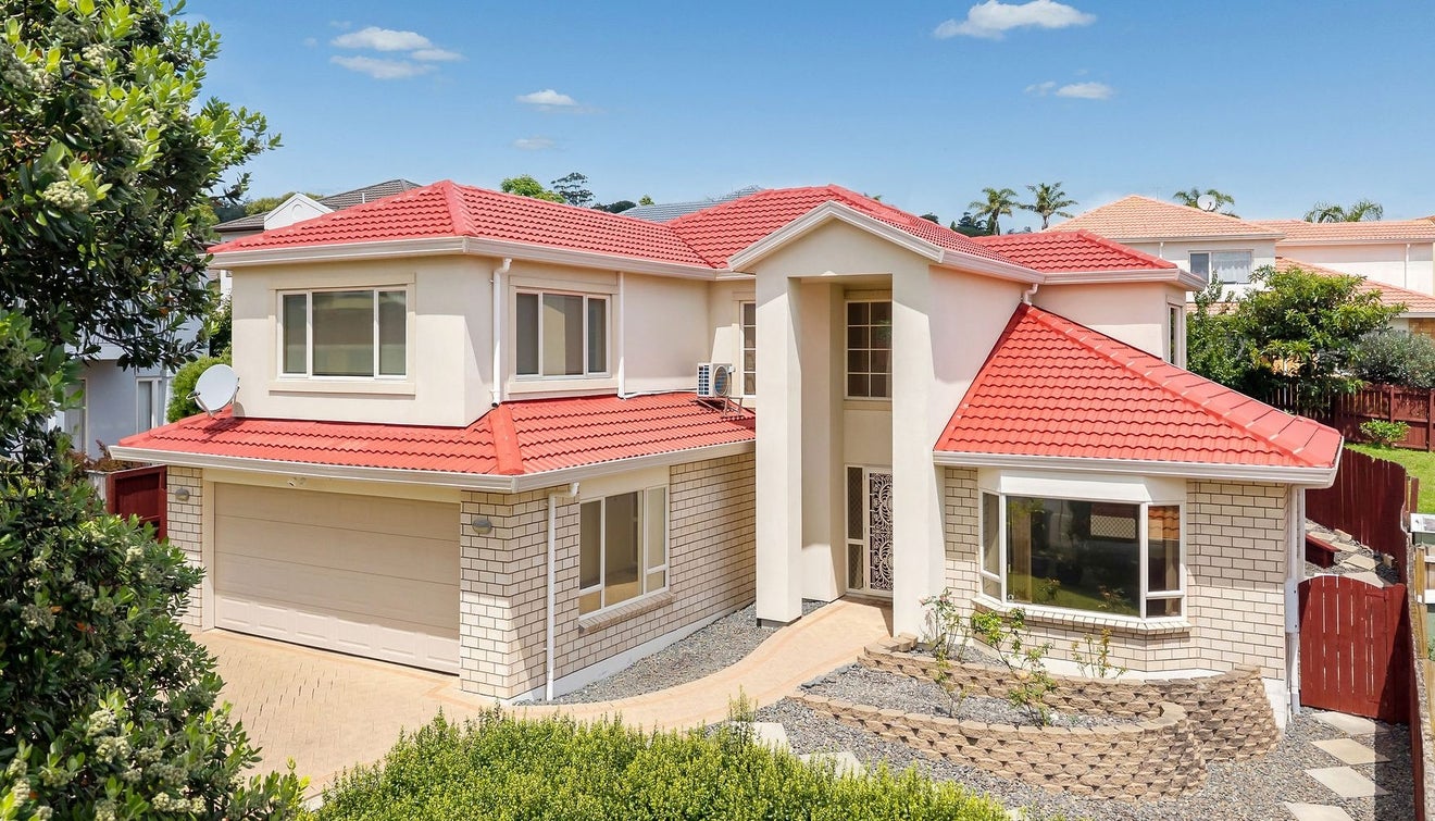 86 Moyrus Crescent, East Tamaki Heights, Auckland - Carousel 1