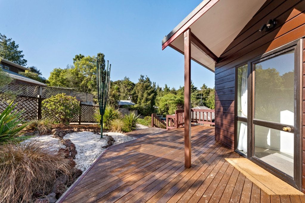 2/18 Fernwood Grove, Bayview, Auckland - Carousel 23