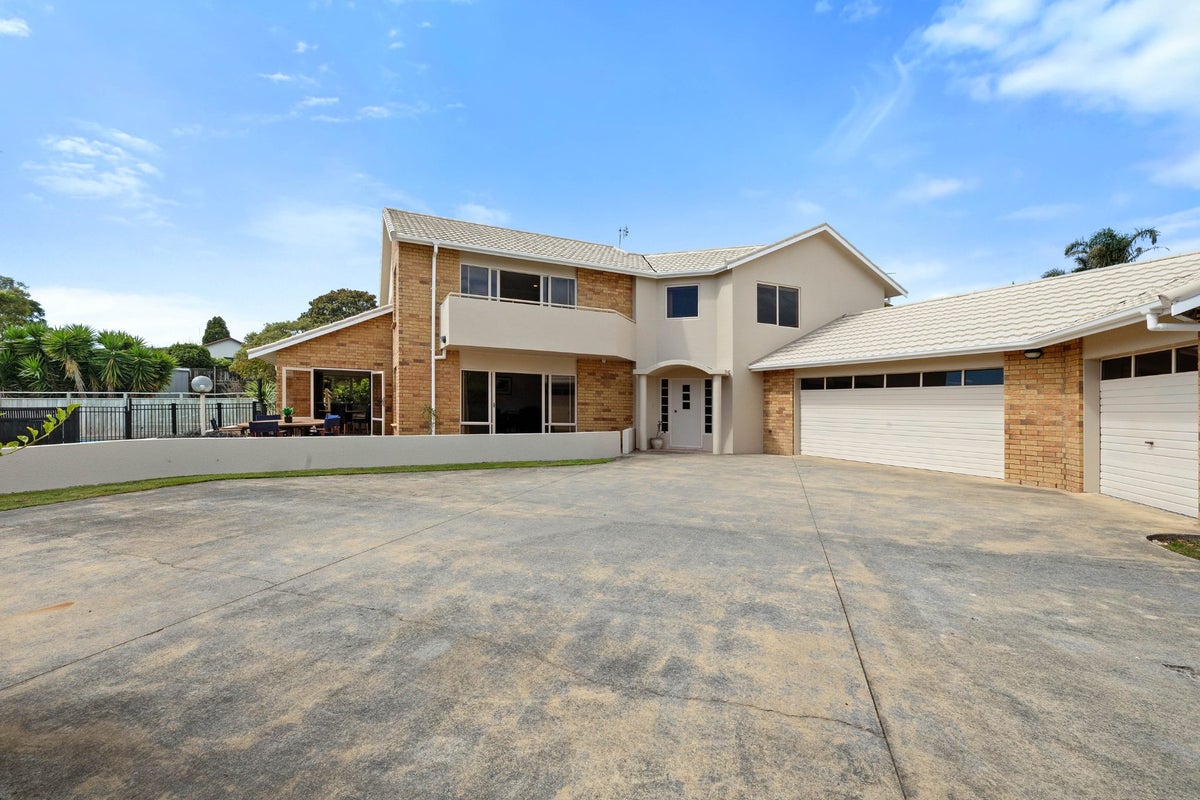 10A Shelter Grove, Frankleigh Park, New Plymouth - Carousel 1