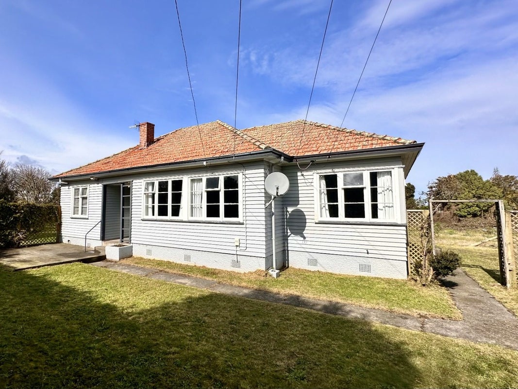 29 Swiss Avenue, Gonville, Whanganui - Carousel 2