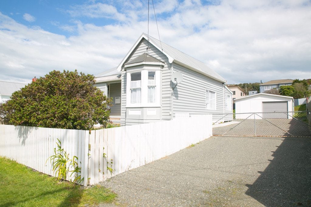 174 Bann Street, Bluff - Carousel 1